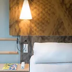 Ibis Hotell