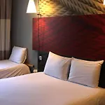 Ibis Hotell *