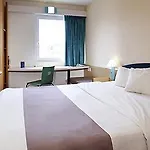 Hotel Ibis *