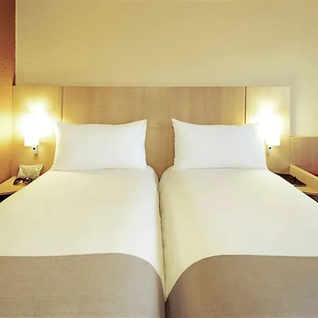 Ibis Irún Hotel *