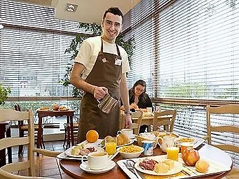 Otel Ibis Irun